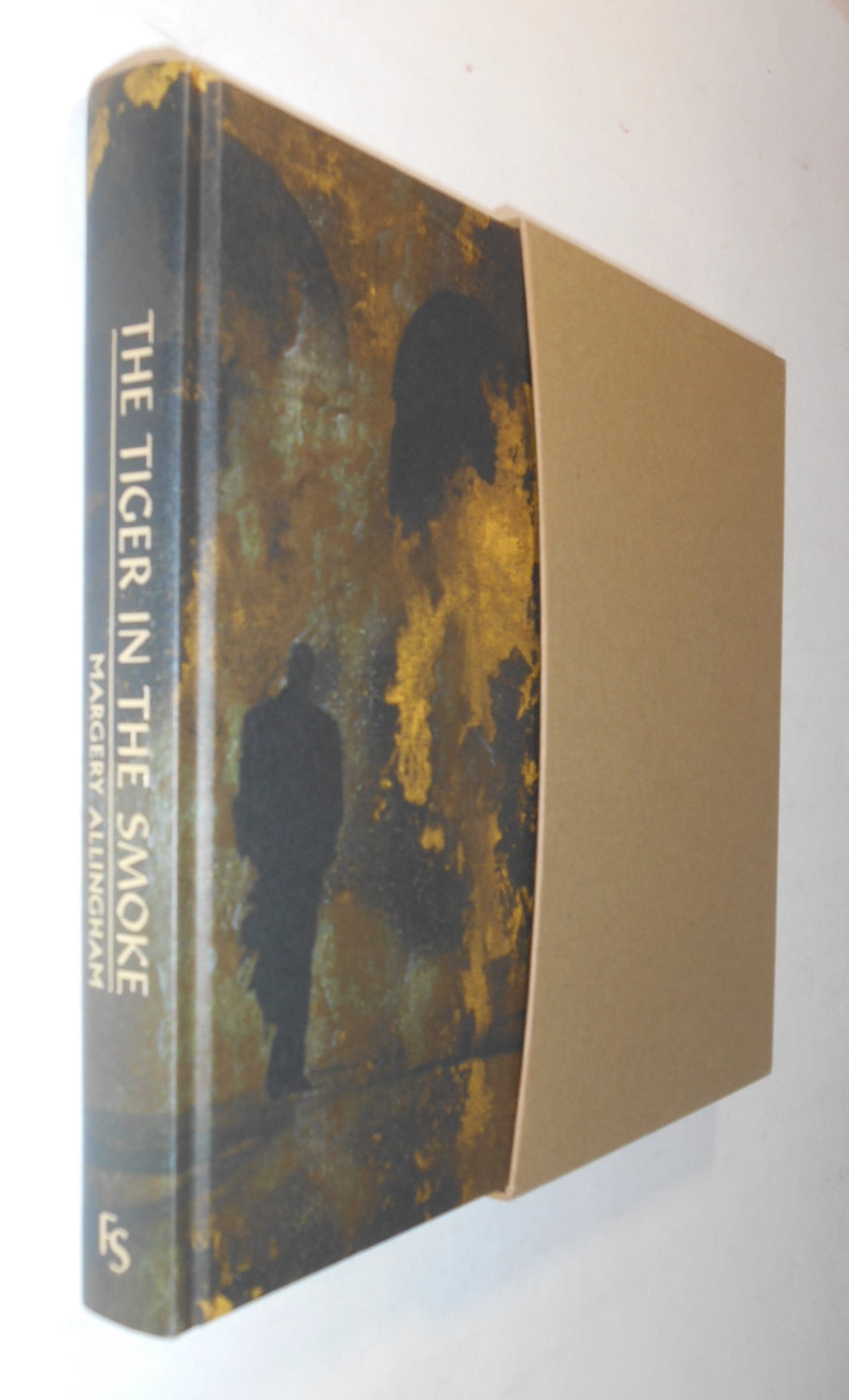The Tiger In The Smoke Margery Allingham Folio Society 2013