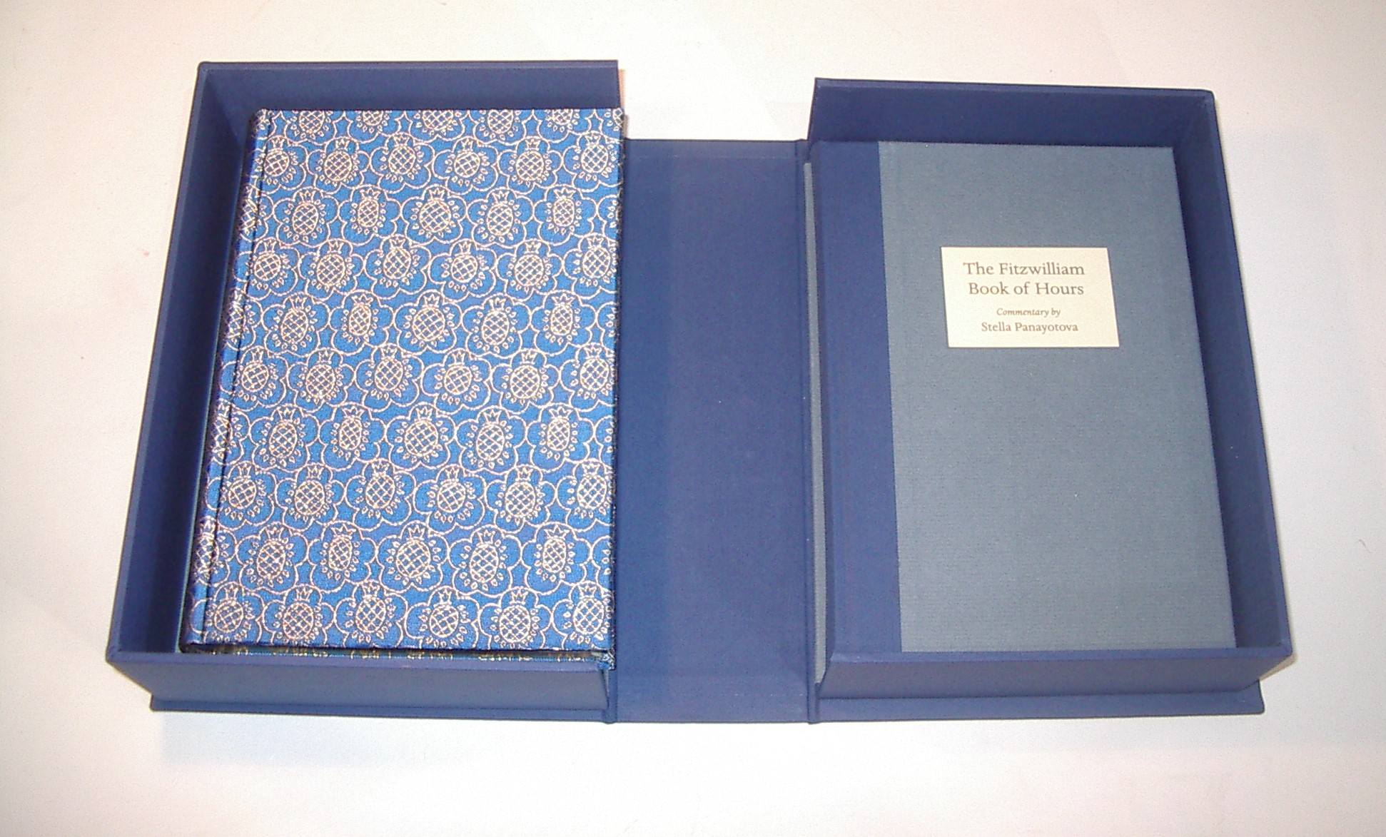 The Fitzwilliam Book of Hours Limited Edition Folio Society 2009 - Image 2